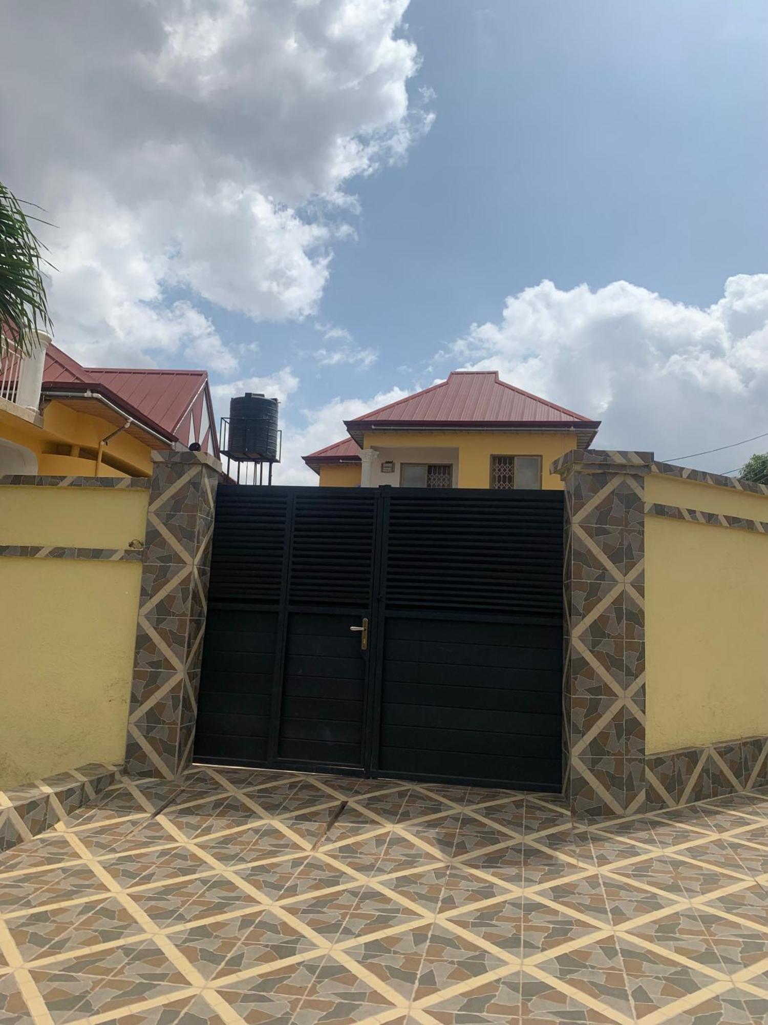 Esthers Villa Kumasi Exterior photo